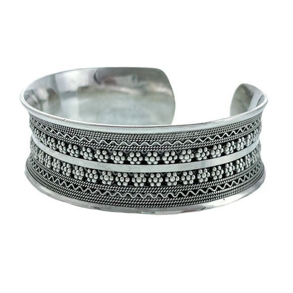 Vintage Silver Tone Textured Floral Detail Cuff Bracelet 7.25" - Picture 4 of 9